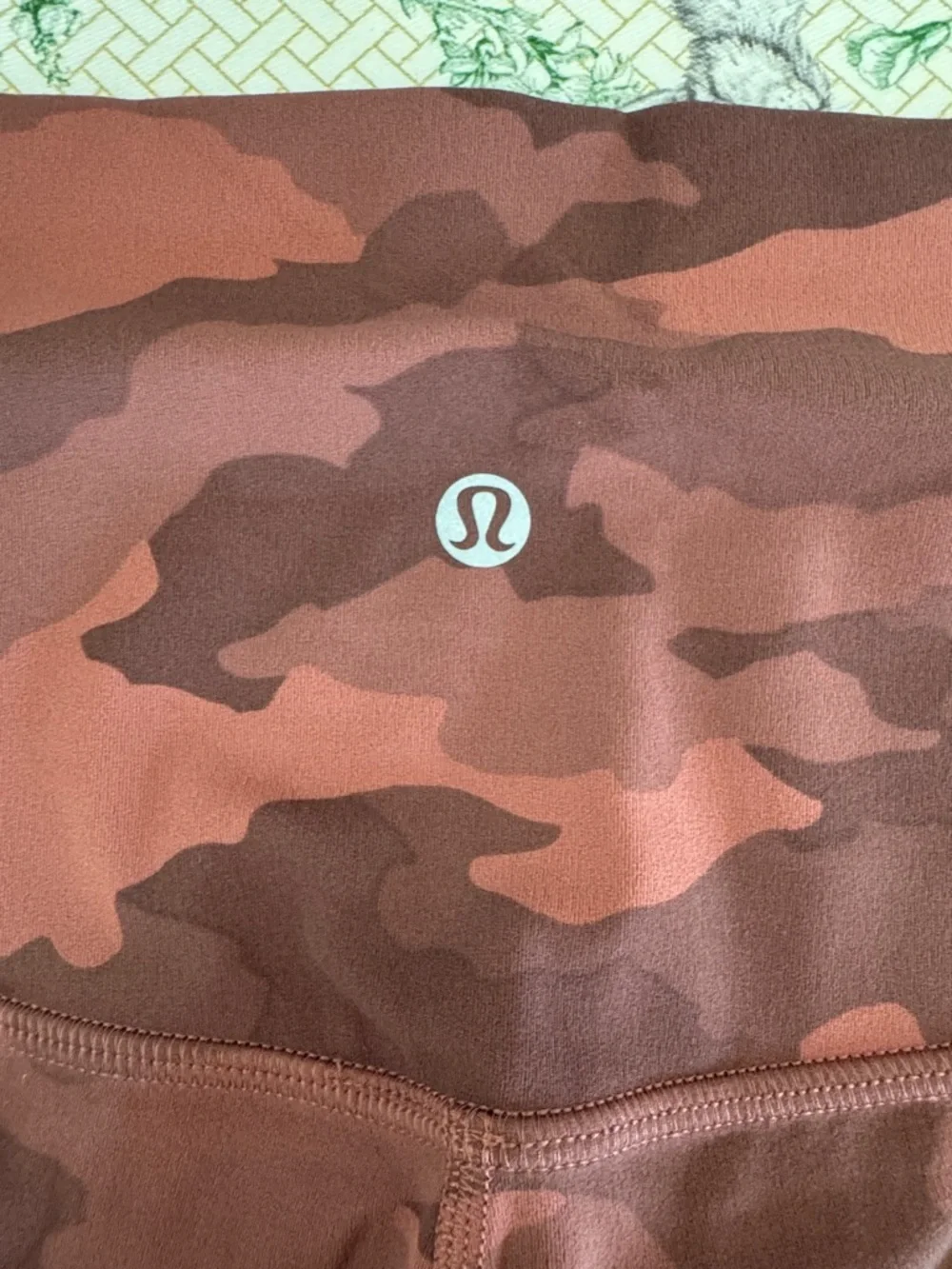 Lululemon Camo Leggings - Heritage 365 sz 18